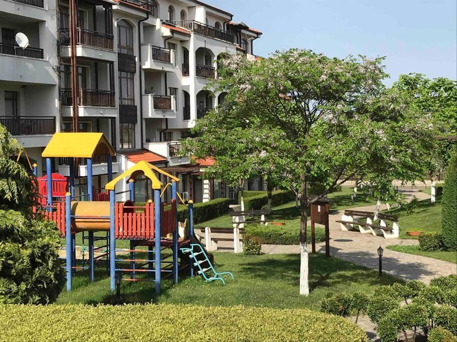 Lovely Apartment In Peaceful Family Spa Resort Near To Nesebar Kableshkovo  Ngoại thất bức ảnh